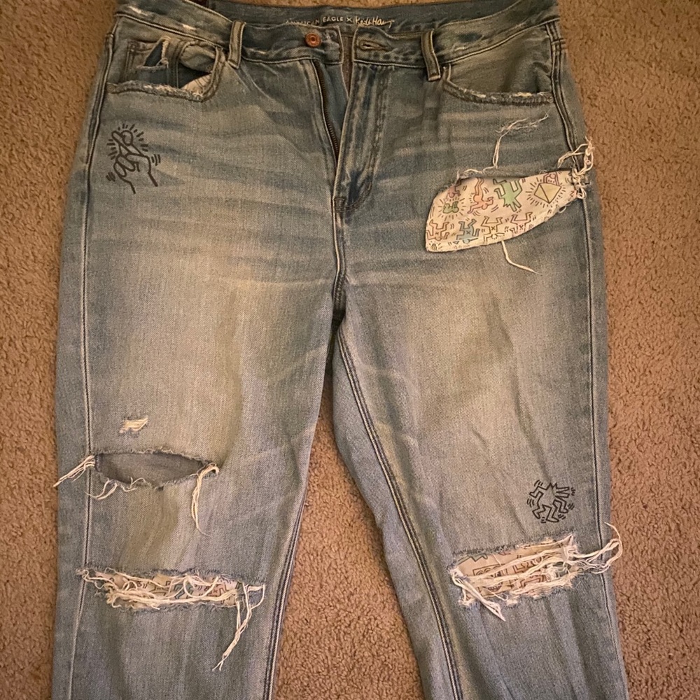 AMERICAN EAGLE+KEITH HARING Cropped Boyfriend Jean